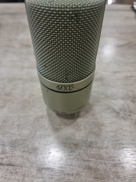 Студиен микрофон MXL 990