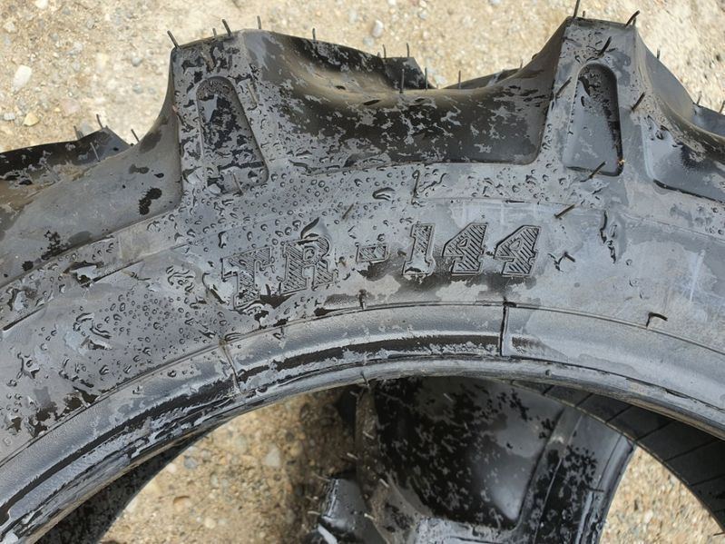 8.3-20 cauciucuri noi BKT de 4x4 crampoane inalte cauciuc natural NWYZ