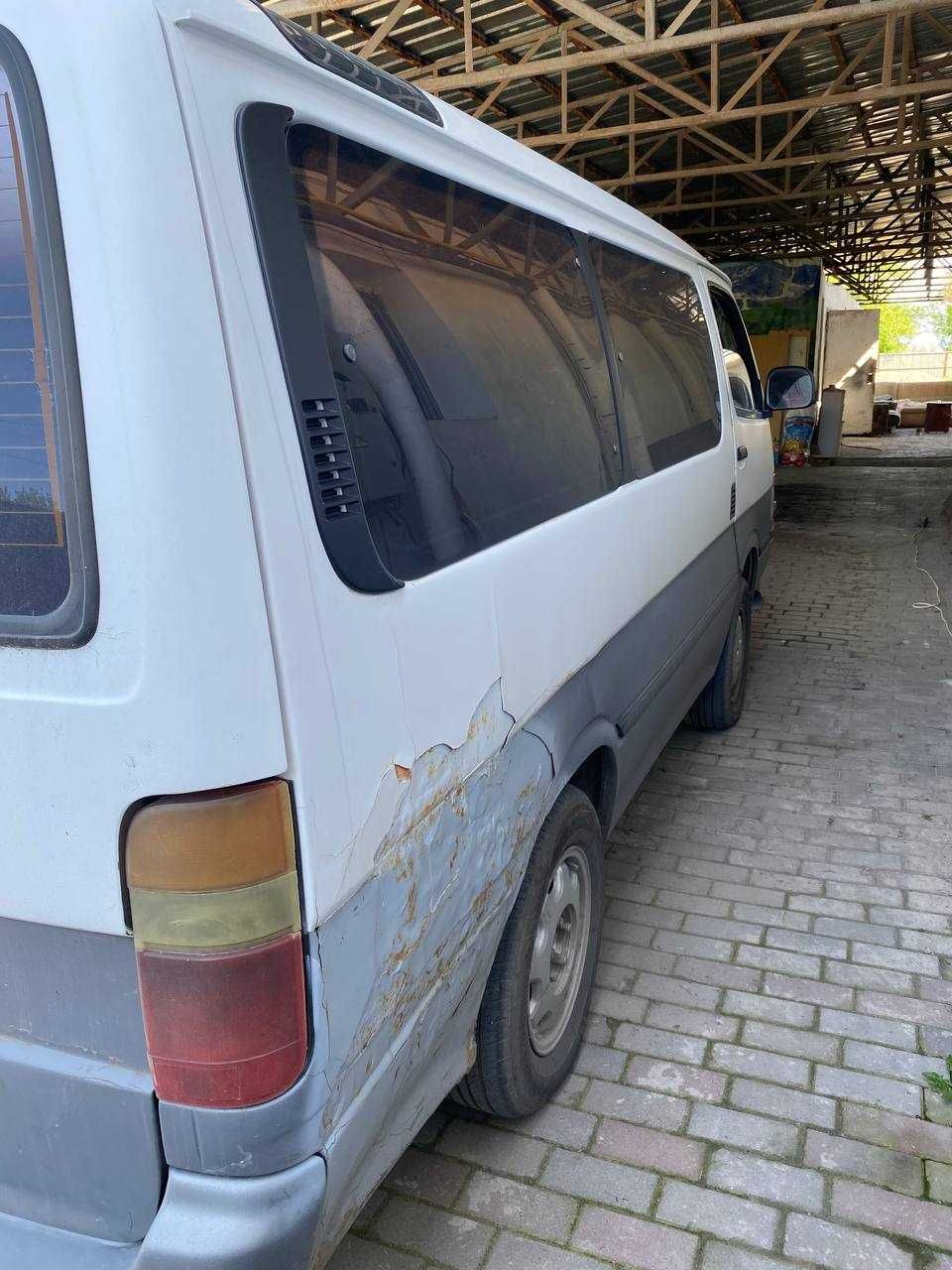 Продам машину Tayota hiace