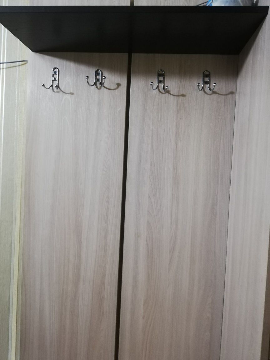 Срочно продам прихожую.