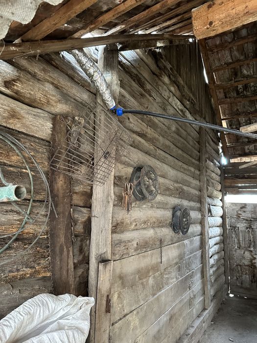 Șură din lemn masiv