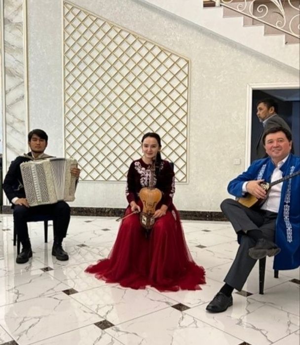 Фольклорный ансамбль  60000