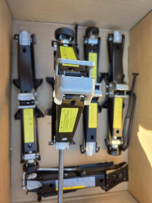 Продавам оригинални инструменти и компресори