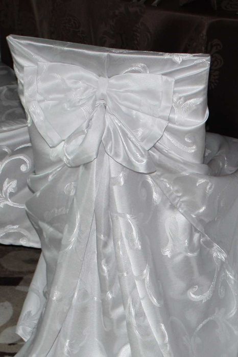 Huse scaune si funde evenimente restaurante, nunta, botez, petreceri