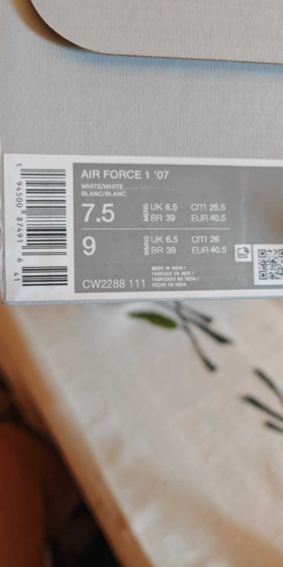 Маратонки Nike air force1 25,5см UK6, 5