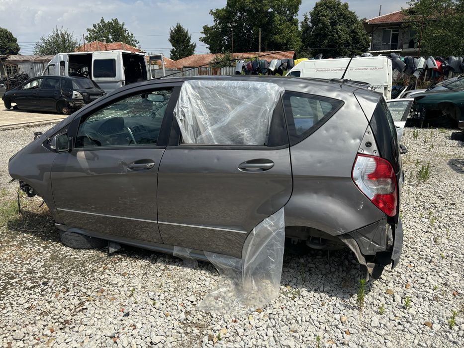 Mercedes A 180 капак врата стъкло