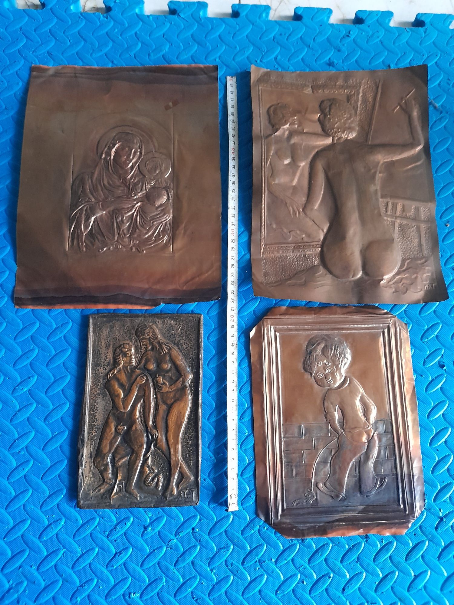 Медни апликации и стари ключове
