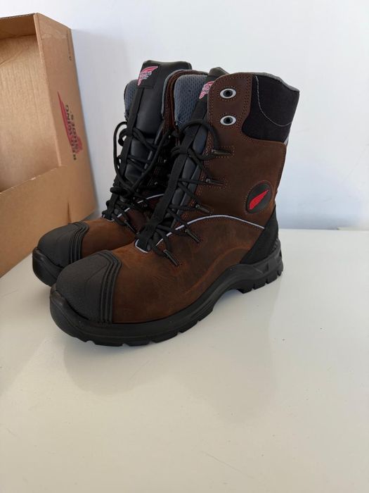 Red Wing Shoes жумыс етiгi