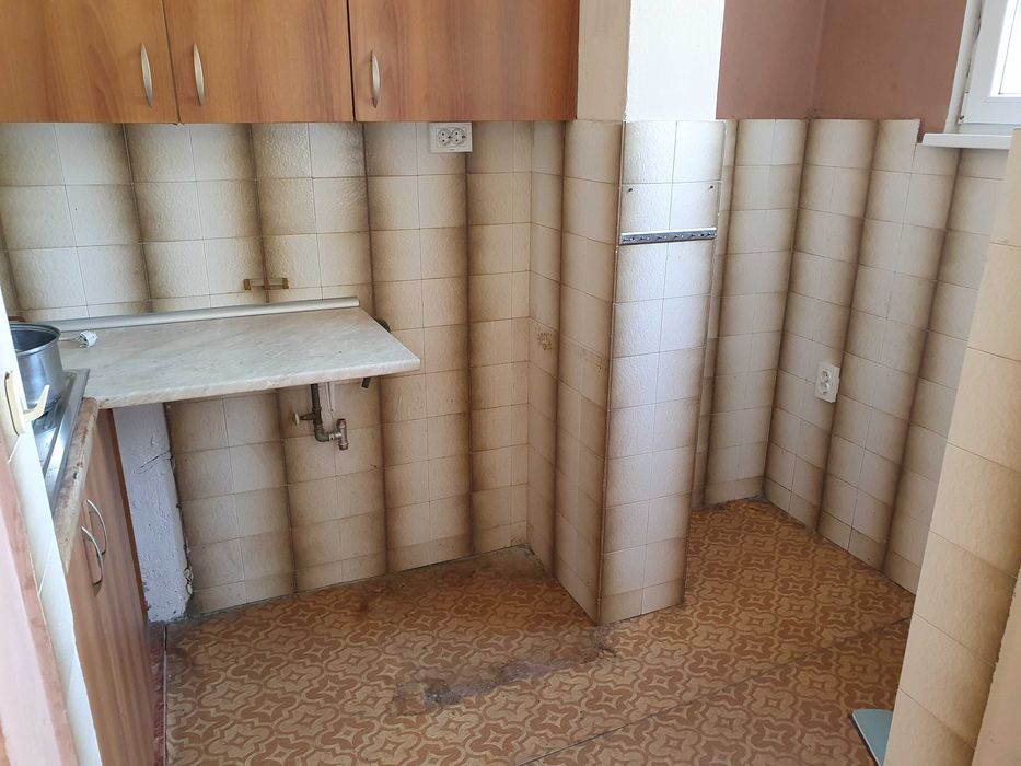 4ст+б,монолит,100 кв.м.,ет.3,център