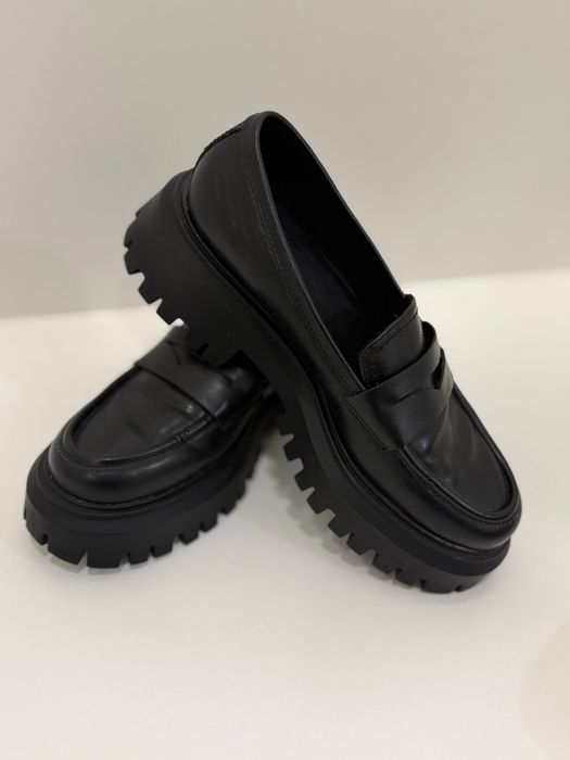 Дамски лоуфъри Страдивариус