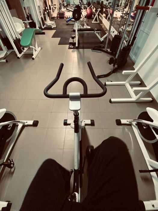 Aparate fitness,Sala complet echipata.