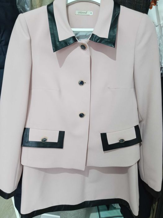 Костюм с юбкой белорусской фирмы