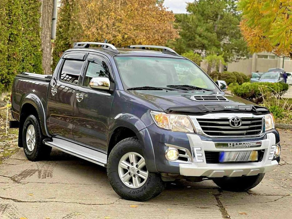 - Toyota Hilux INVINCIBLE 3.0Tdi 170cp Automata Full IMPORT ITALIA