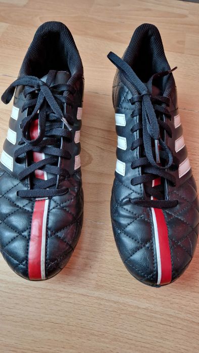 Футболни обувки Adidas 41