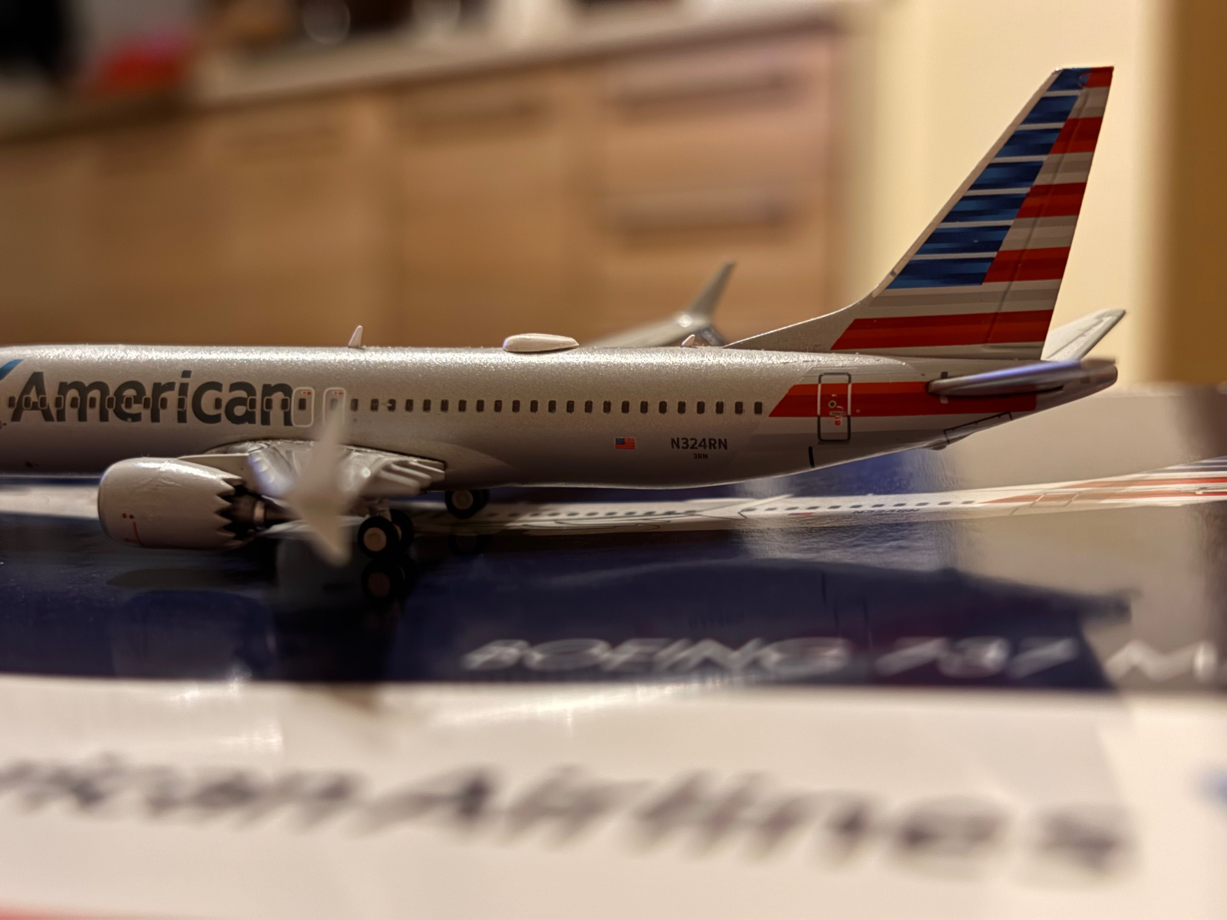 Боинг 737 American GeminiJets