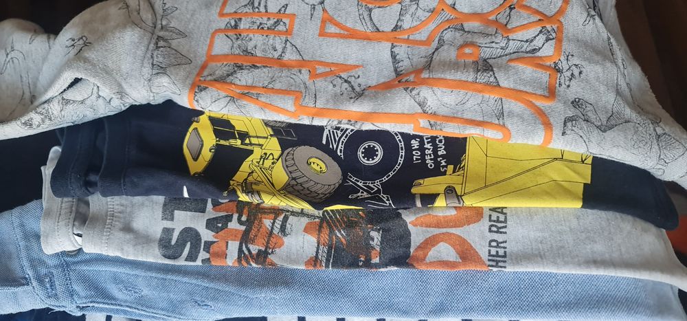 Bluzite subtiri baiat