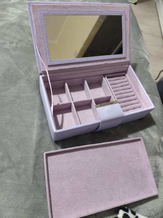 Кожена кутия за бижута