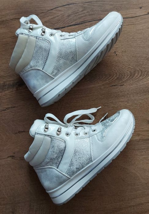 Дамски боти интересни модели