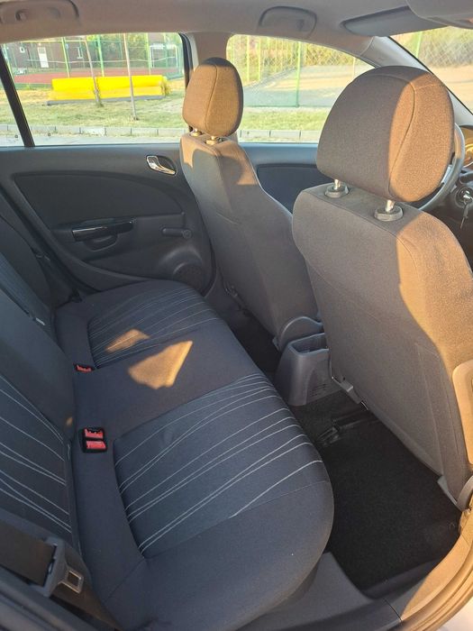Se vinde Opel Corsa D. 1.2 Benzină.