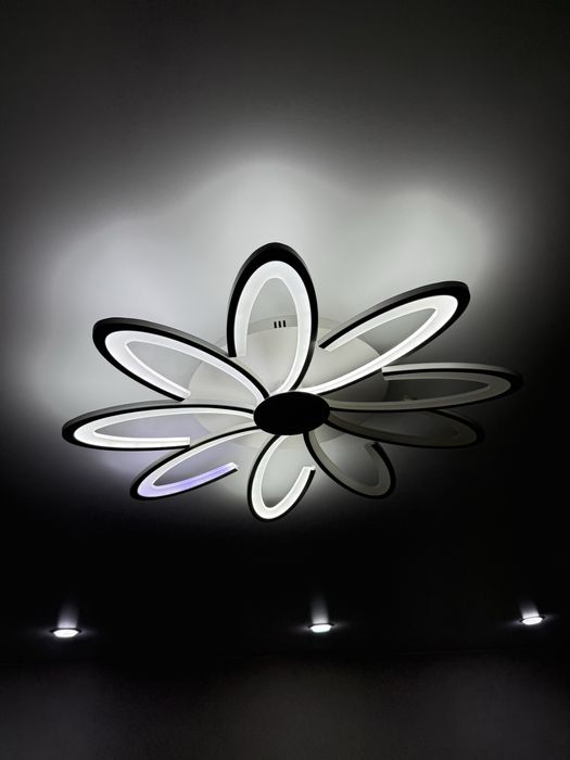 Люстра б/у требует ремонта