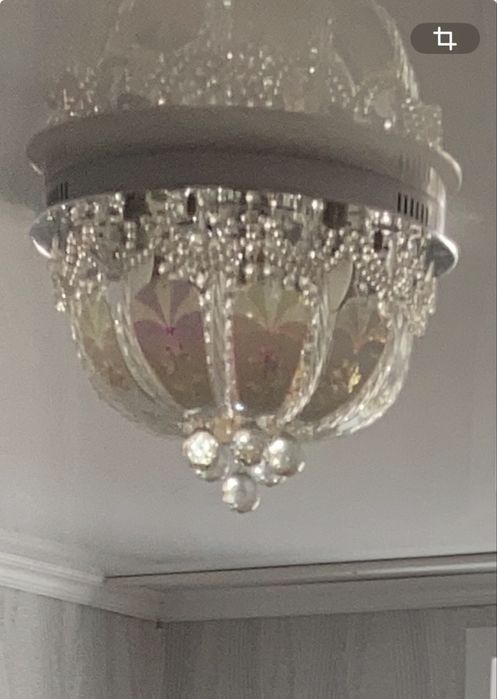 Продам люстру с пультом