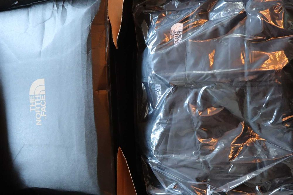 Оригинално ново North face DIABLO HOODED DOWN JACKET