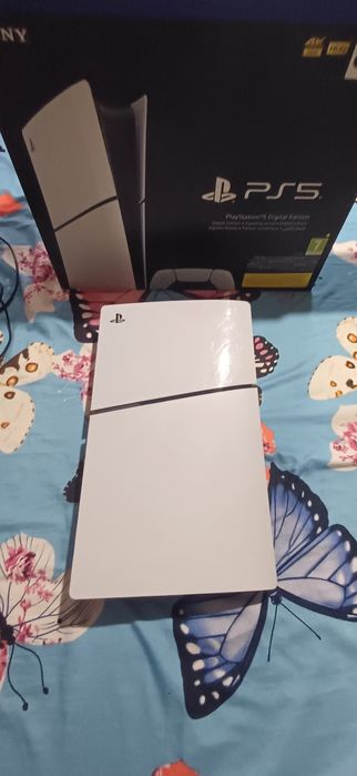 Salut este bun ps5 slim merge joc orice