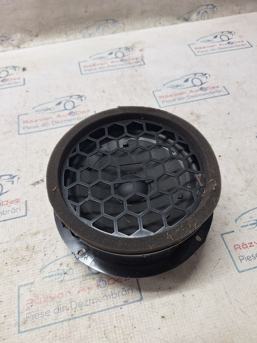 boxa dreapta fata  skoda octavia 4 - benzina 2021