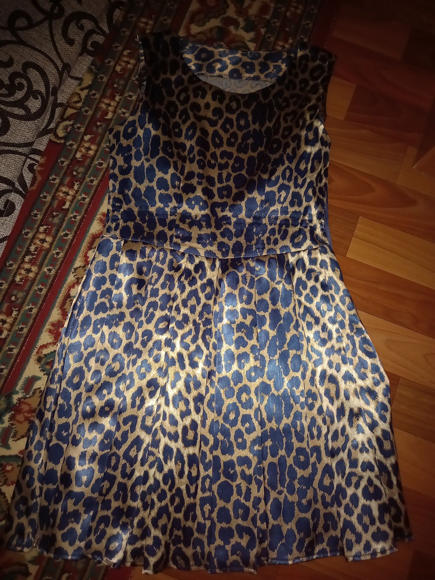 Продам платье Тигр