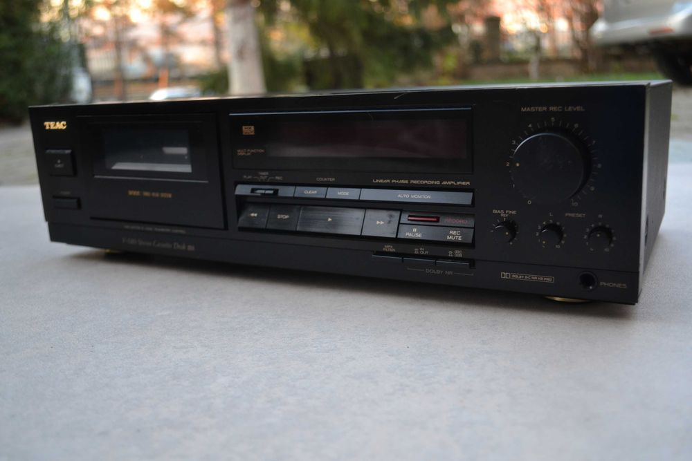 Deck Teac model  V 680