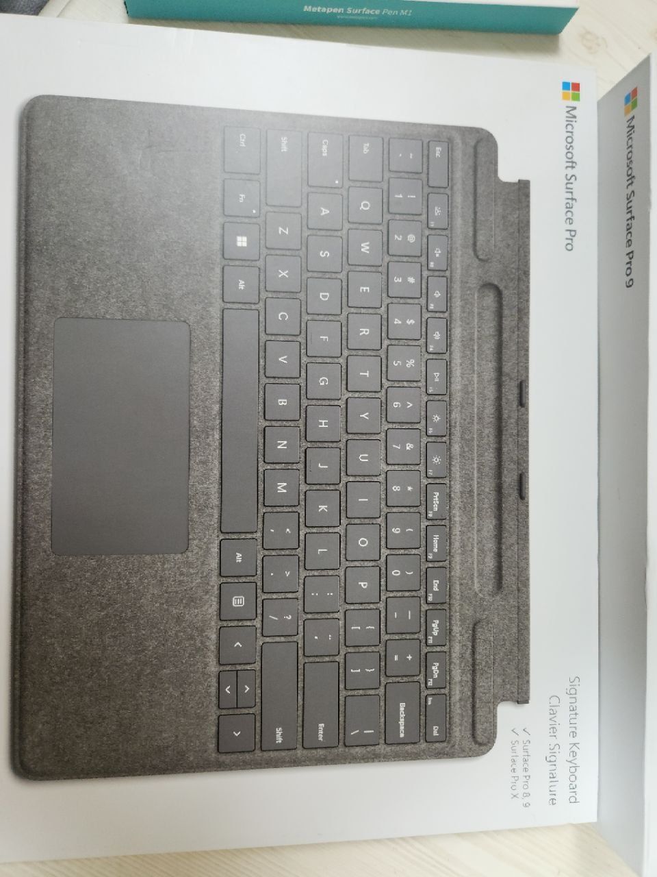 Продам новый Microsoft Surface pro 9