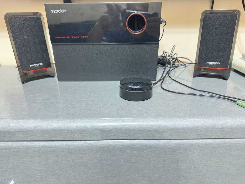 Продаются колонки и самбуфер MICROLAB M-200