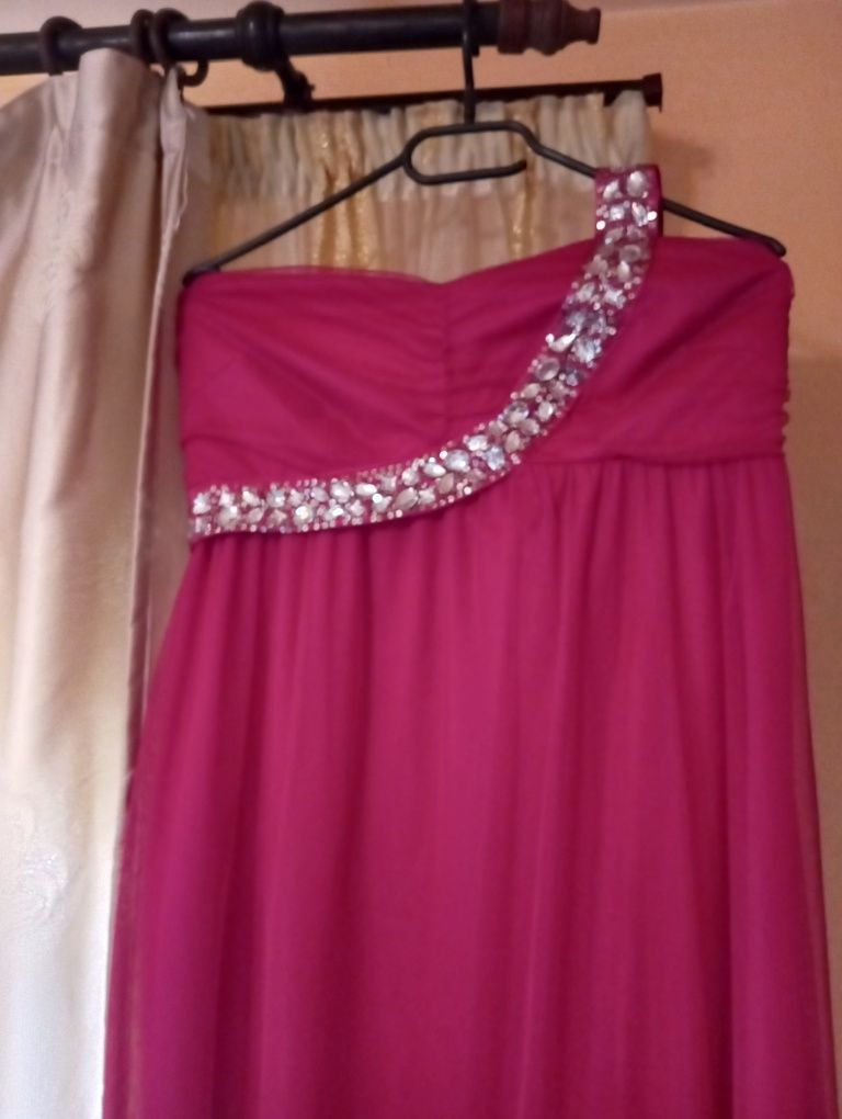 vand rochie lungă