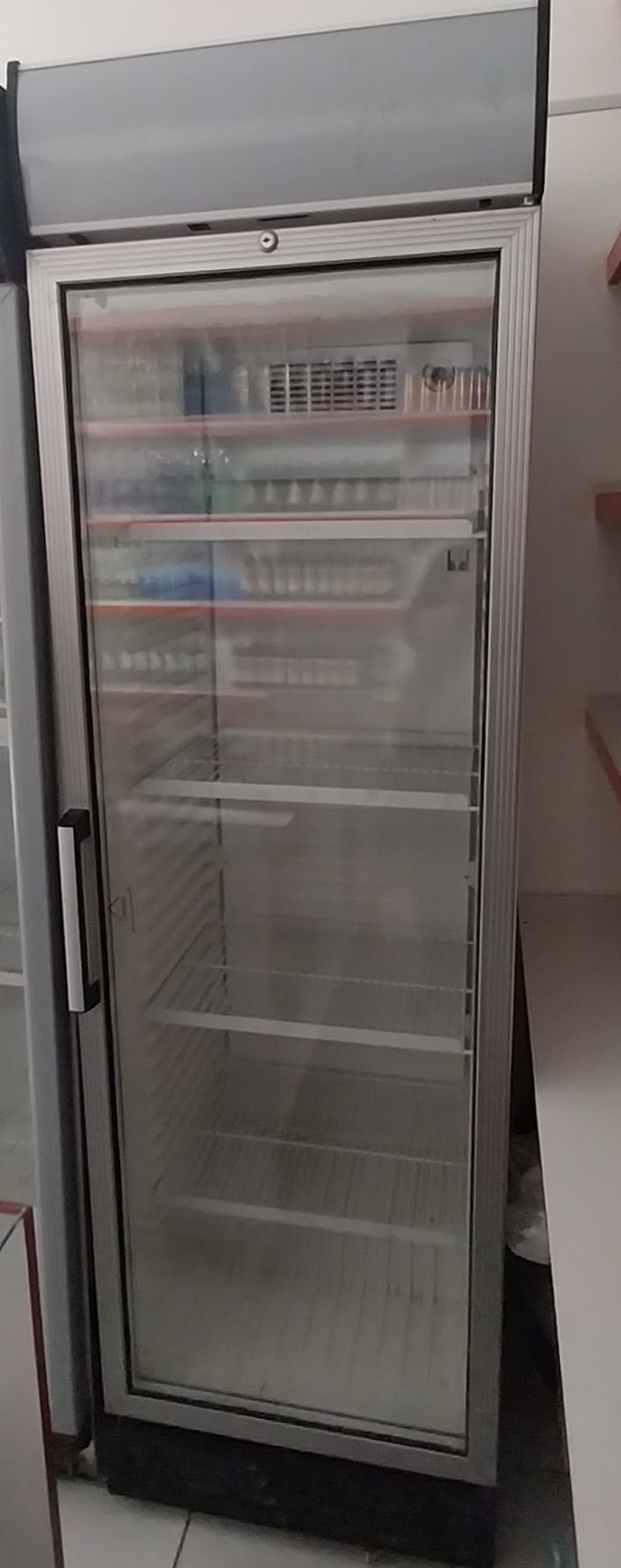 Холодилнек сотилади