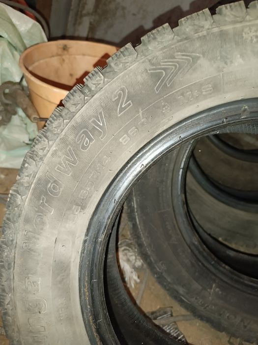 Продам резину комплект и одиночку