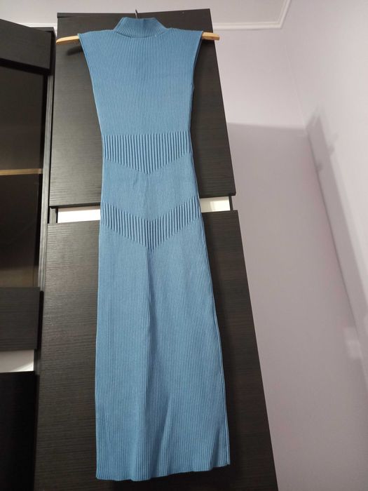 Rochie noua Guess + gentuta plic cadou