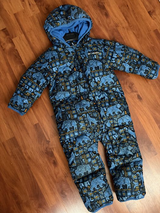 Зимний комбинезон для малыша