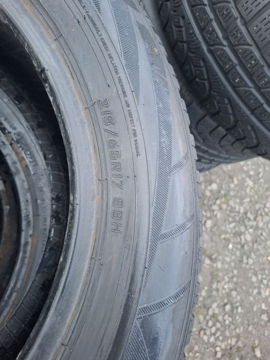 Vand 1 sau 2 sau set 4 anvelope 215 65 17 falken iarna