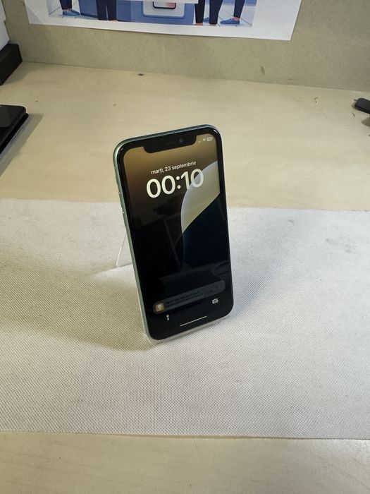 Iphone 11 / 64 gb / 100% baterie