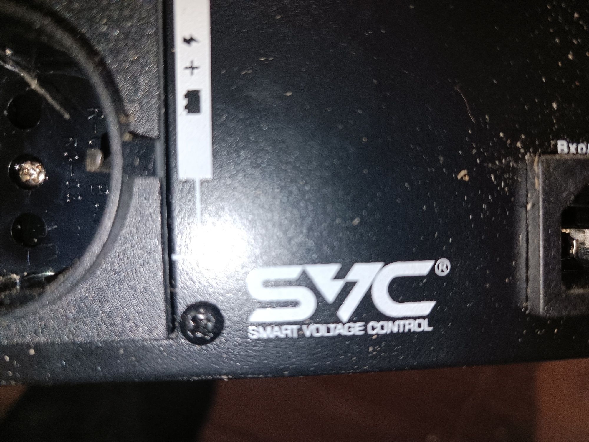 Инвертор SVC DI-1200-F-LCD