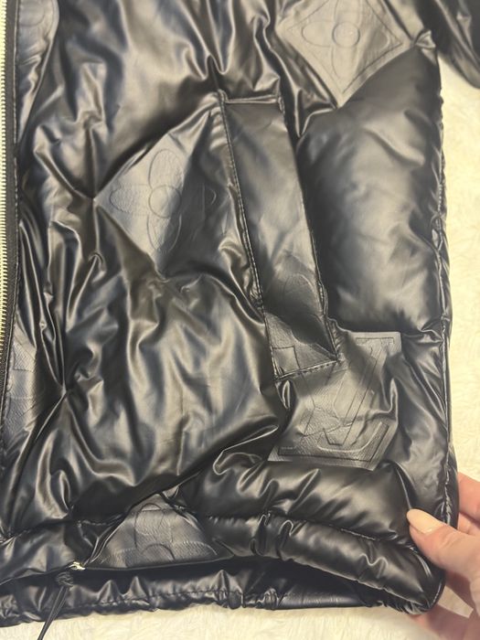 Гъзарска грейка Louis Vuitton с гъши пух