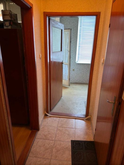 Продава се Двустаен апартамент в Карнобат - 64 кв.м за 704 €/кв.м - Снимка #2