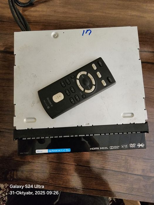 Sony Xav-712bt

MODEL NO. XAV-712BT