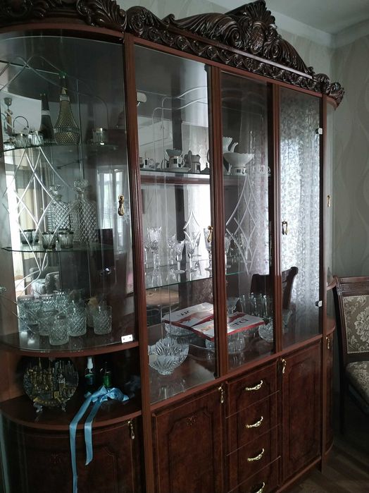 стенка в хорошем состоянии /читать