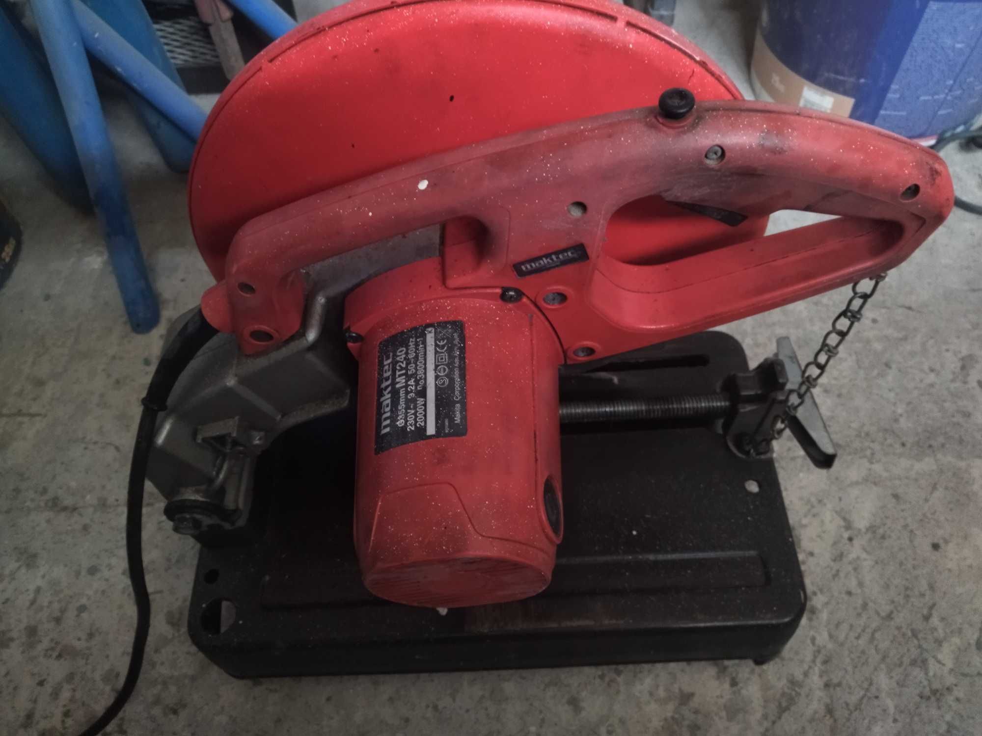 Отрезна машина MAKTEC MT240