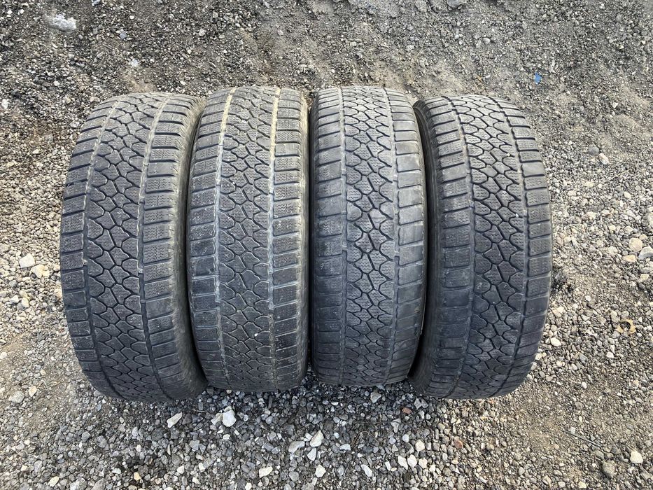 Гуми за бус 225 65 16C DAYTON dot 22 и Michelin