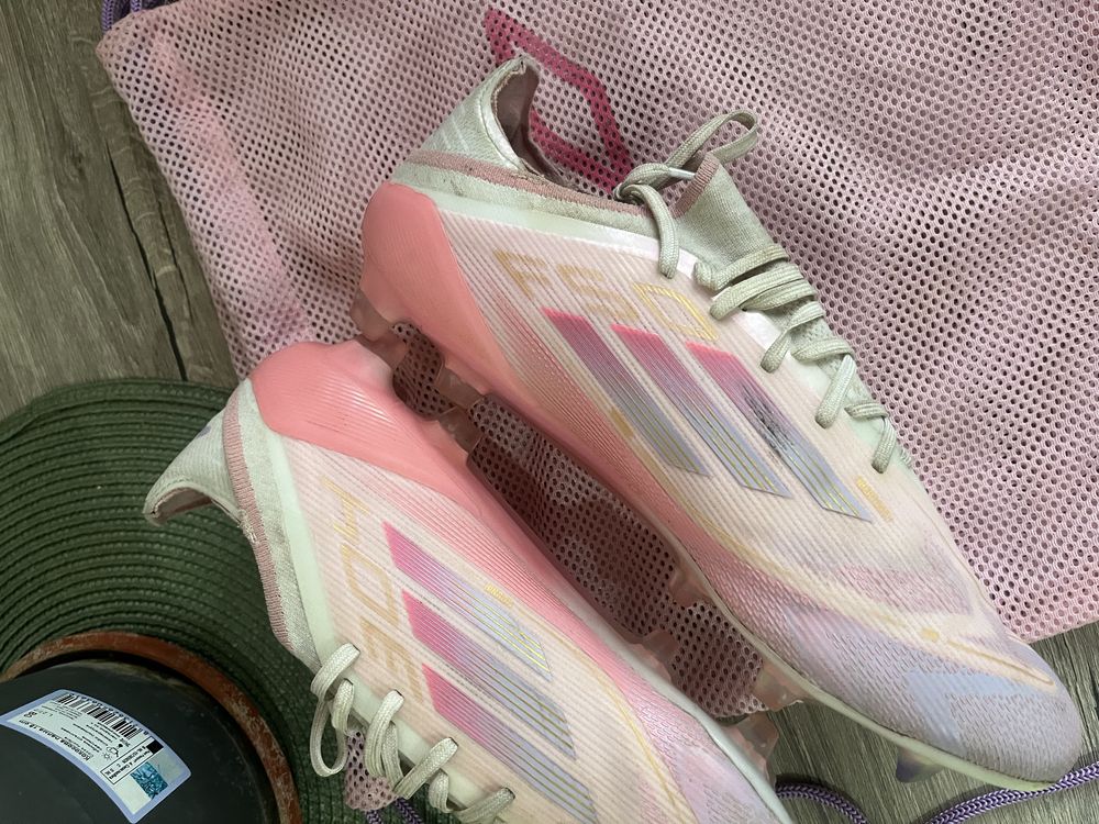 Бутонки Adidas f50 lamine yamal 43-44 номер идват със подарък