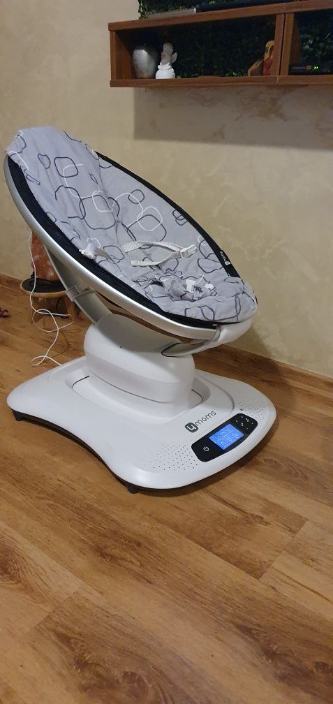 Електрическа бебешка люлка MamaRoo 4.0