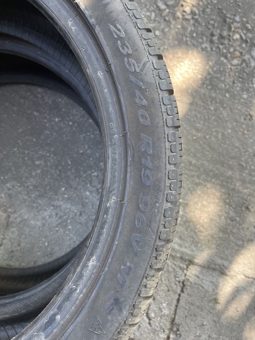 Зимни гуми 235/40/19