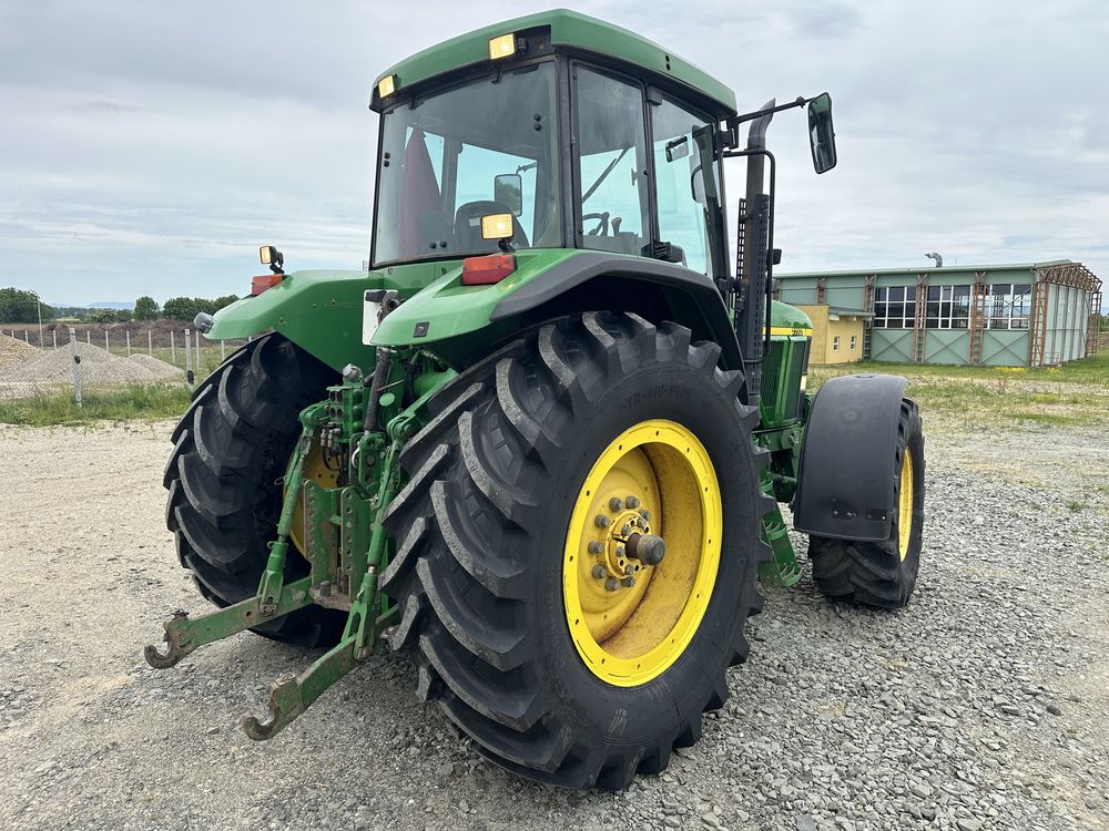 John Deere 7710 4x4  170 cai an 2000